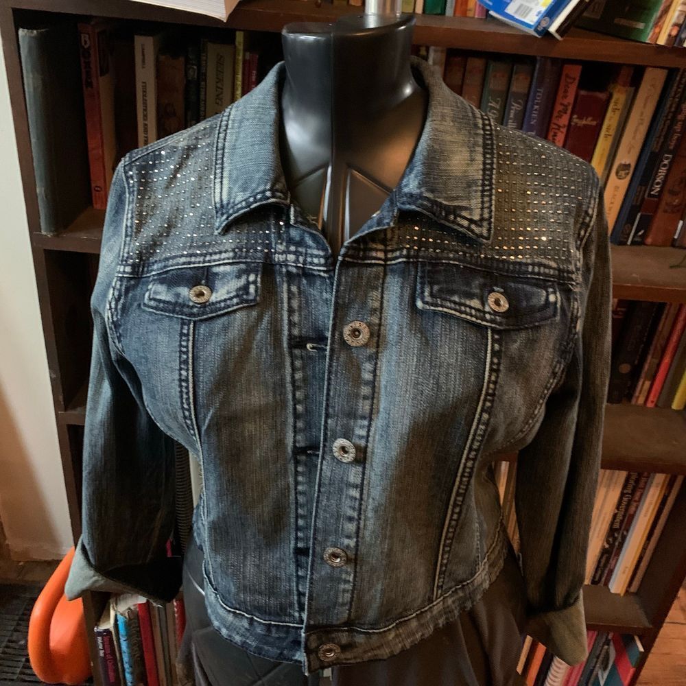 Reba rhinestone western cropped distressed M denim jacket